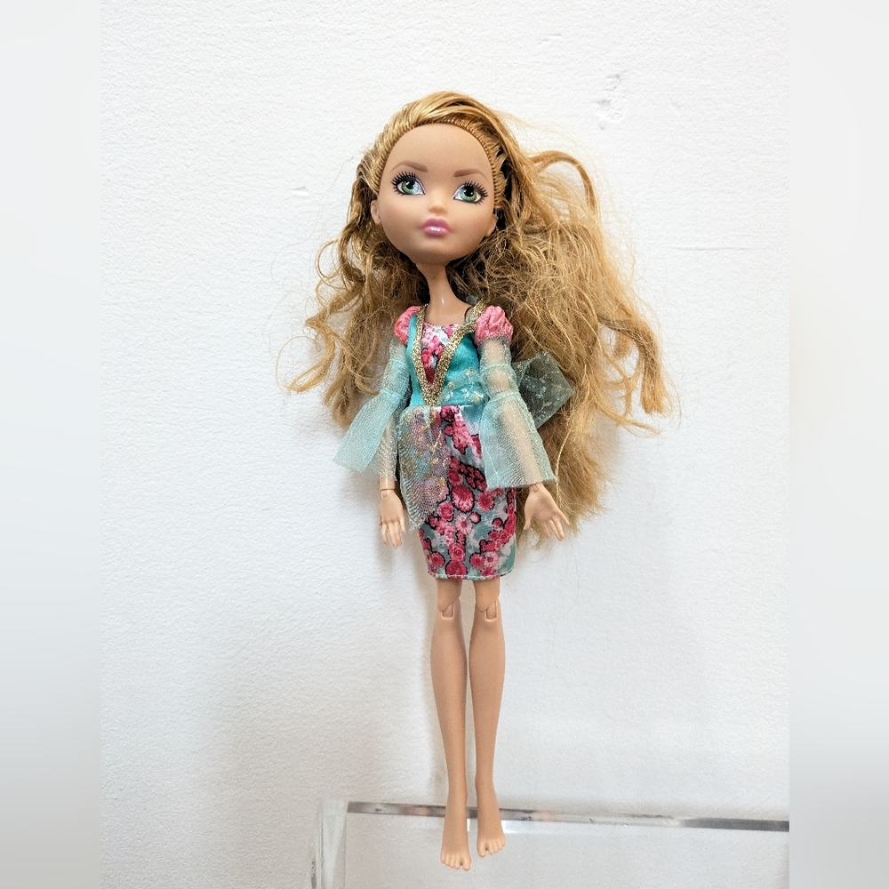Ever After High Ashlynn Ella 1st First Chapter Doll